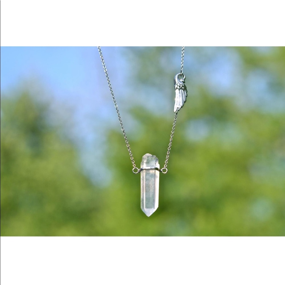 NWT Sterling Silver .925 Genuine Crystal Point Pendant Necklace with Angel Wing